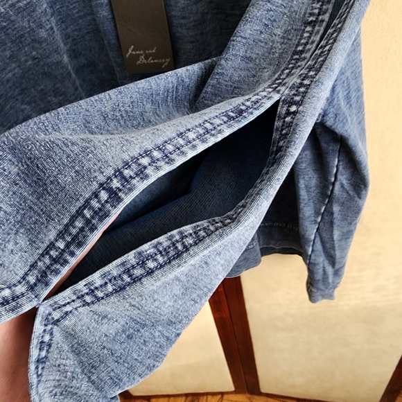 Jane and Delancey Blue Chambray Split Sleeve Top Size XL - Picture 5 of 11